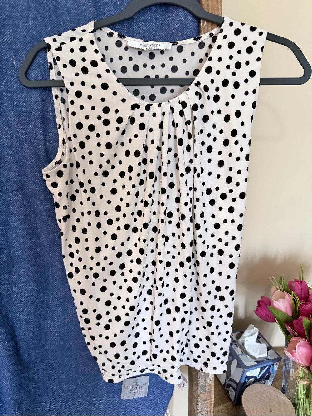 Jones Studio White Sleeveless Polka Dot Camisole